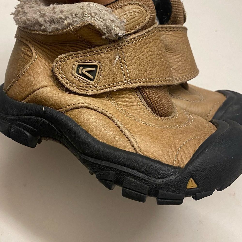 KEEN Kootenay Winter Boot 100% Water resistant leather tan Toddler Little Kid 9